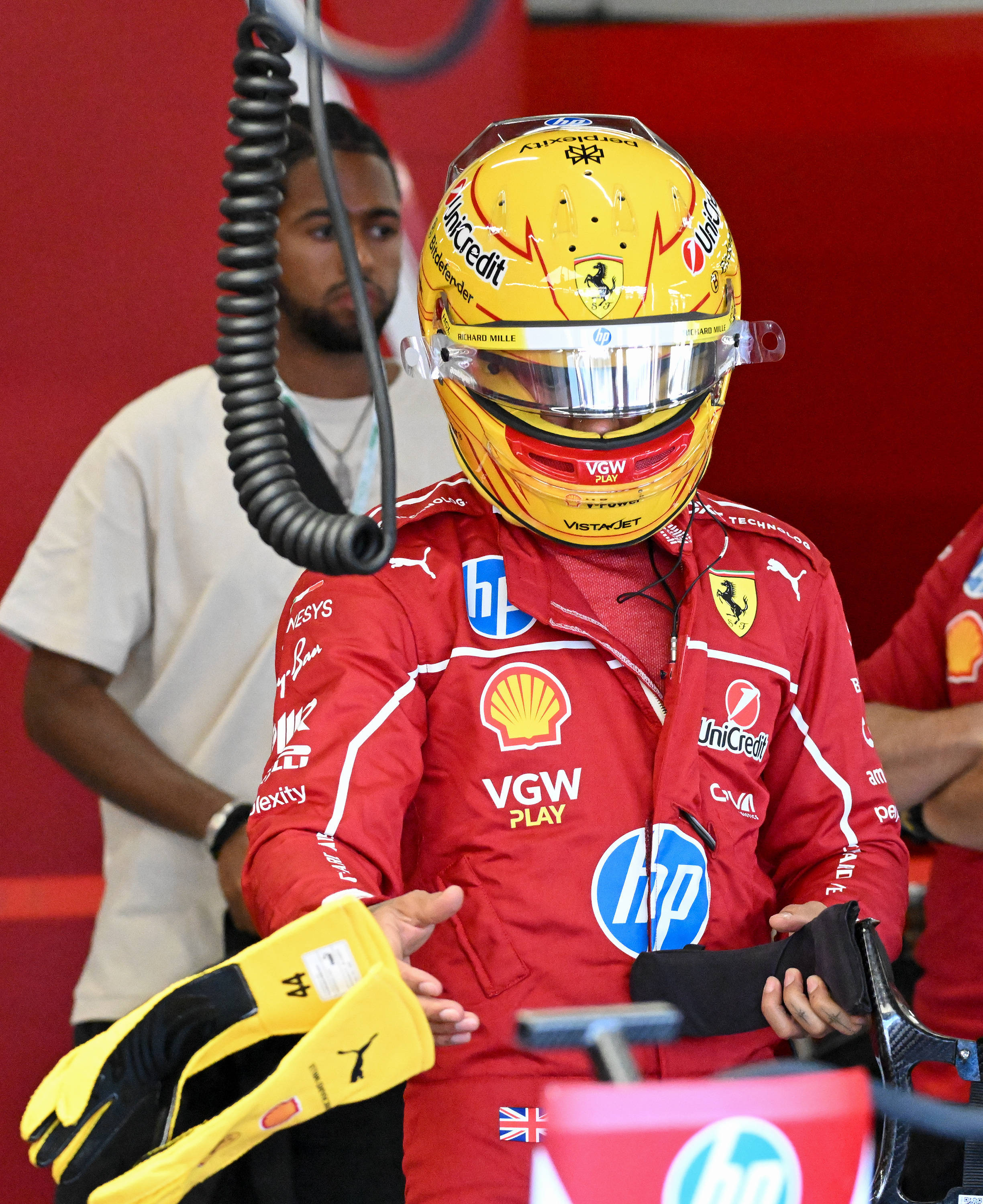 哈斯车队完胜梅赛德斯，诺里斯点燃赛场