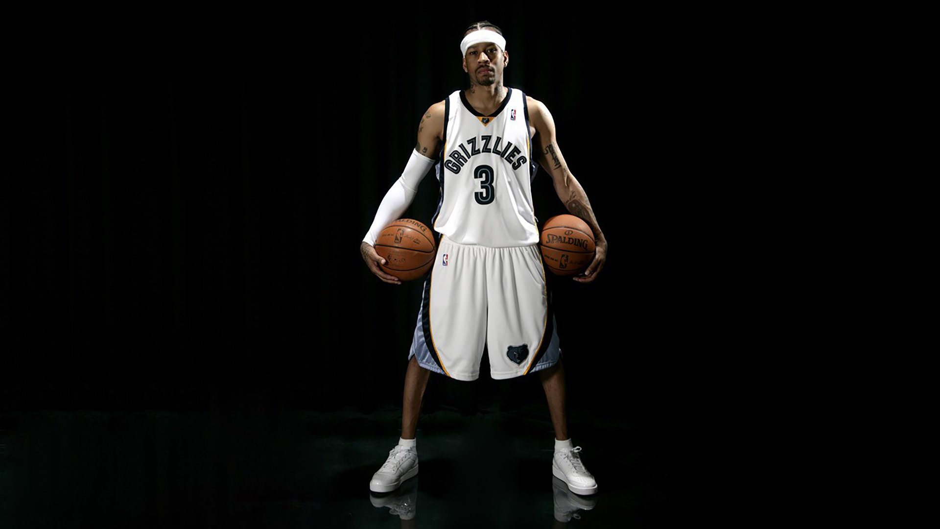 德甲争冠战之夜，哈登完成里程碑，当足球的激情与篮球的智慧隔空对话