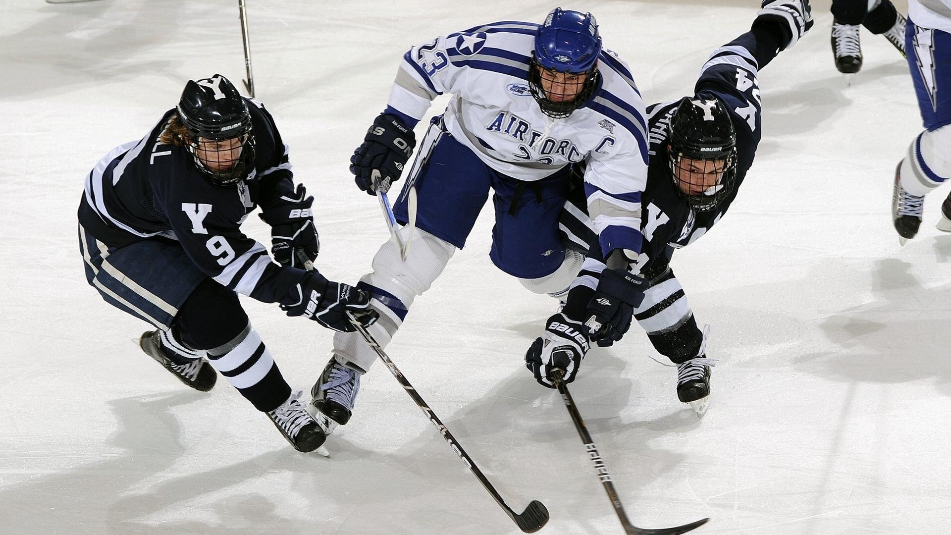 北京队对阵湖人，浓眉存在感拉满，一场跨越篮球次元的对话