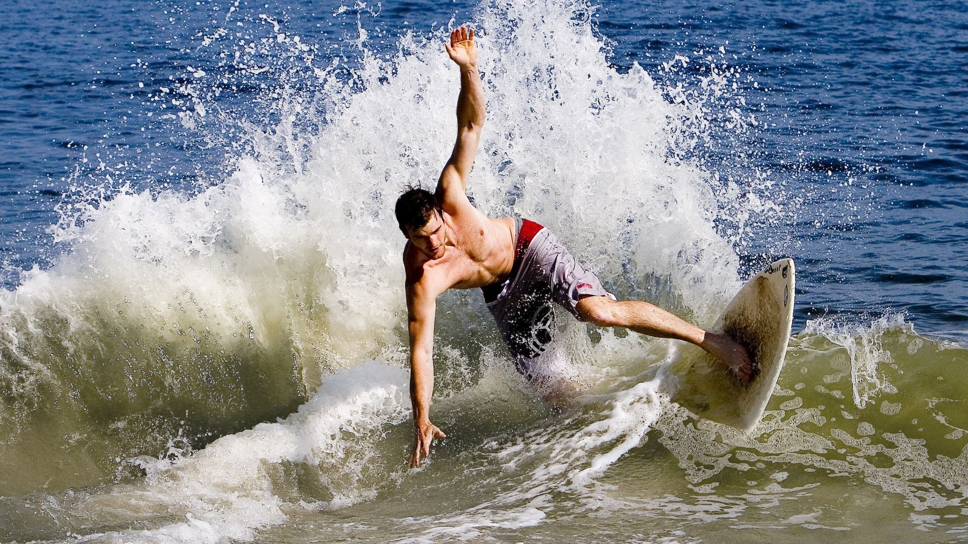 爱游戏2026-武切维奇，当公牛需要英雄，他撕碎了灰熊的围剿